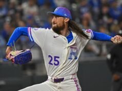 Η Royals τοποθετεί το LHP Matt Strahm στο IL, ενεργοποιεί το LHP Bailey Falter