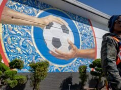 Καλλιτέχνες και κοινότητα καλωσορίζουν το Παγκόσμιο Κύπελλο στο Inglewood με τοιχογραφίες και πολλά άλλα