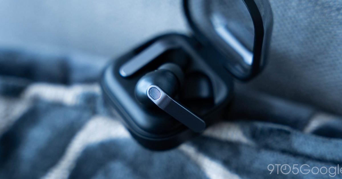 Κυκλοφορεί η πρώτη ενημέρωση Galaxy Buds 4 και Buds 4 Pro που φέρνει διορθώσεις σταθερότητας