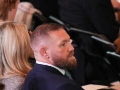 Ο Conor McGregor επιστρέφει για να πολεμήσει τον Max Holloway τον Ιούλιο