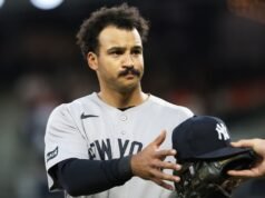 Ο Trent Grisham (γόνατο) αποχωρεί από το παιχνίδι Yankees-Blue Jays