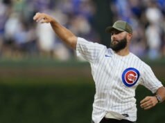 Ο υπέροχος Cubs Jake Arrieta σκέφτεται το αξέχαστο τρέξιμο “στην κορυφή του κόσμου των γηπέδων”