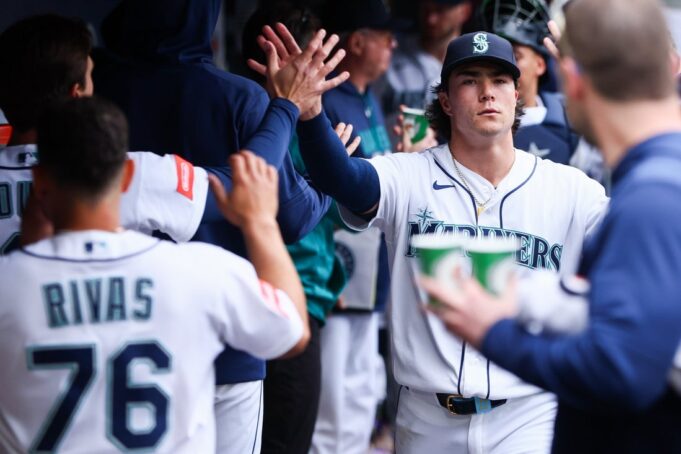 Πίσω από τον Bryan Woo βρίσκονται οι Mariners που θέλουν