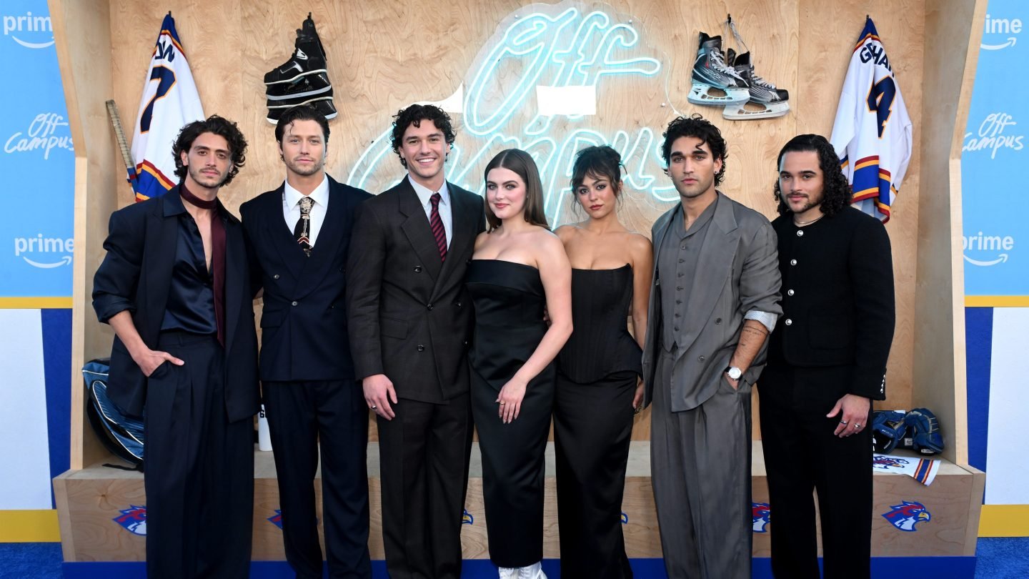 Το ‘Off Campus’ Cast and Crew Tease Season 1, Reveal Season 2 Γυρίζεται