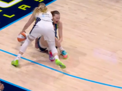 Το παιχνίδι του WNBA σταμάτησε μετά τον τραυματισμό του αστέρα του Lynx πριν από τη σύγκρουση με την Paige Buecker